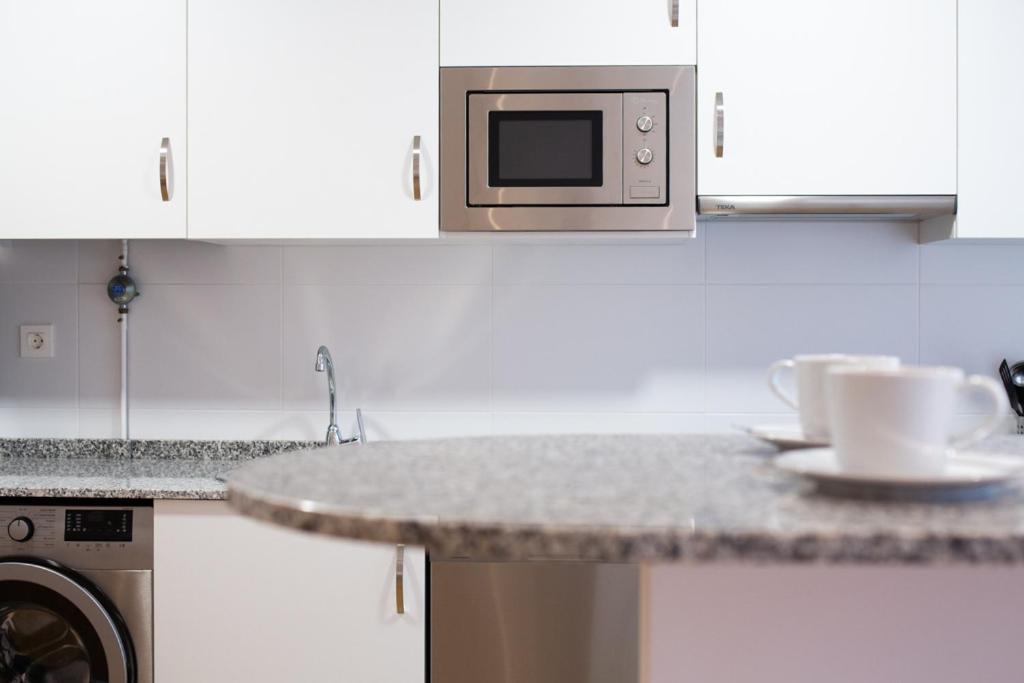 Apartamentos Tiu Enrique 4 Piso Onís Buitenkant foto