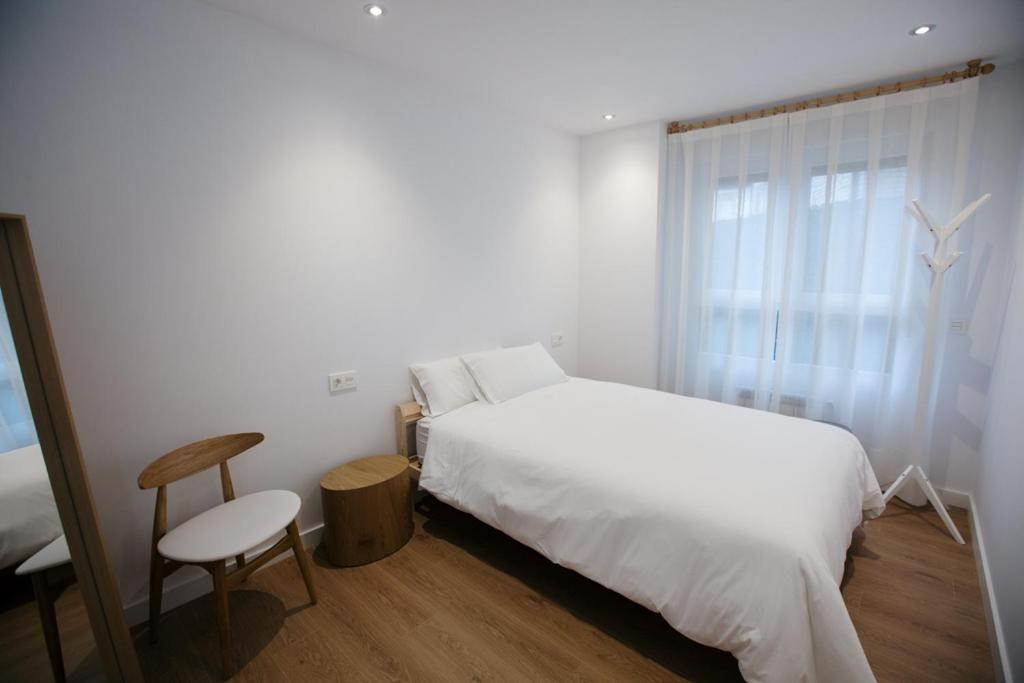 Apartamentos Tiu Enrique 4 Piso Onís Buitenkant foto