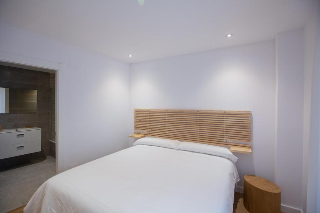 Apartamentos Tiu Enrique 4 Piso Onís Buitenkant foto
