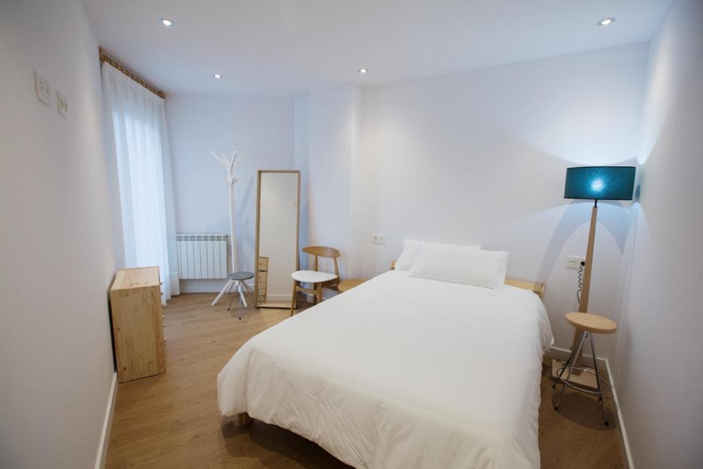Apartamentos Tiu Enrique 4 Piso Onís Buitenkant foto