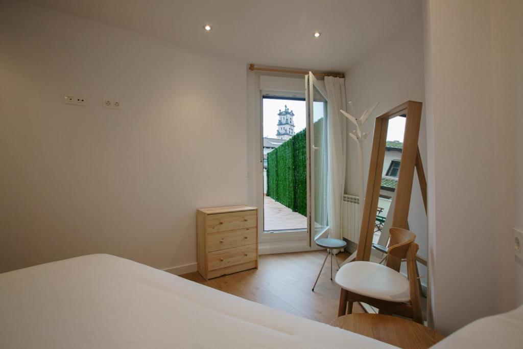 Apartamentos Tiu Enrique 4 Piso Onís Buitenkant foto